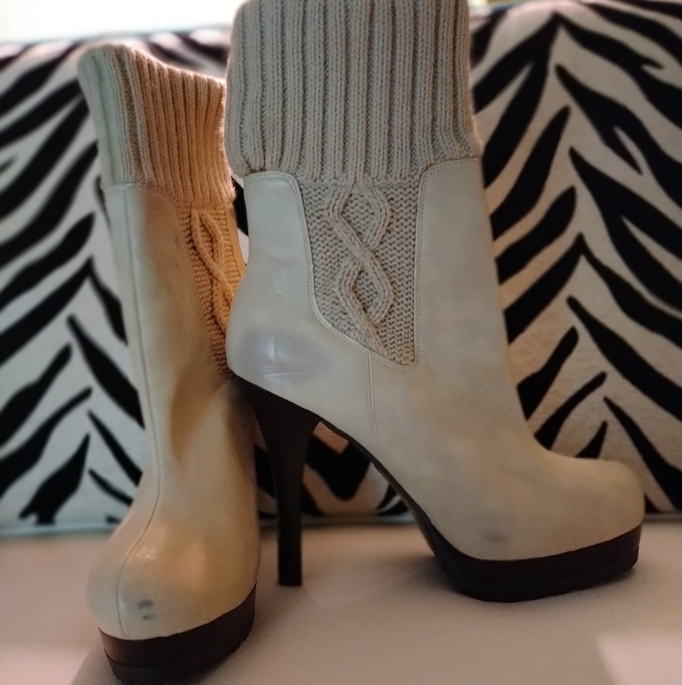 J Lo sweater boots never worn scratch from storage